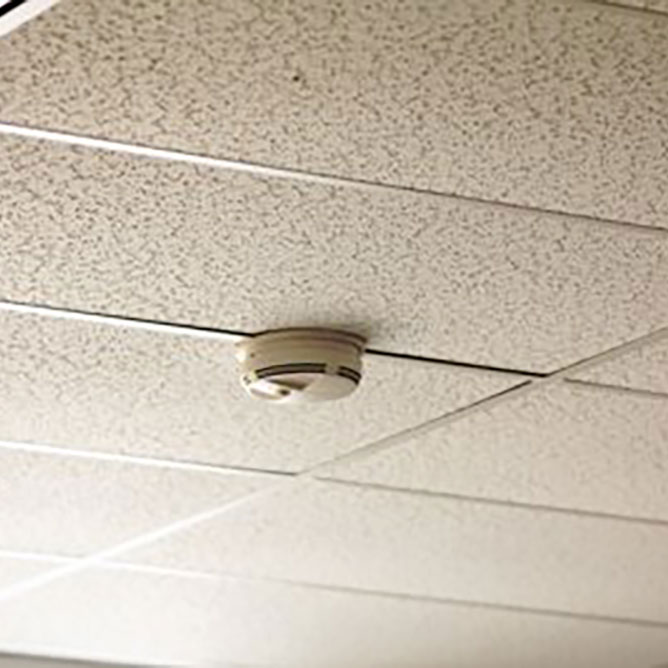 SG1000BV Smoke Detector Camera Mounted on Ceiling