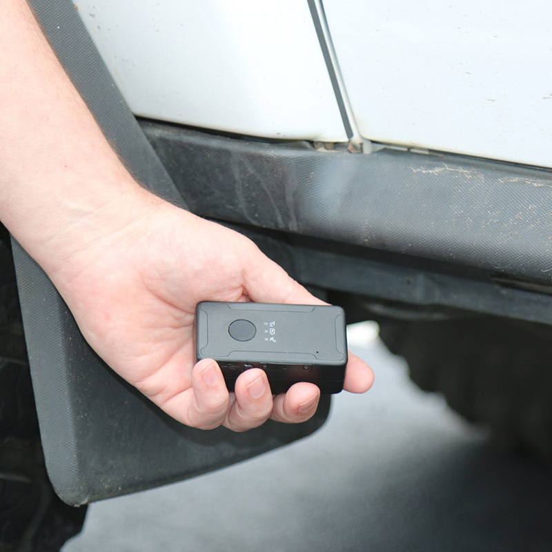 GPS900 attaching to Car